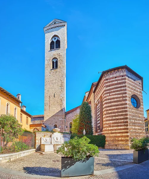 Carved Stone Fountain Green Garden Tiny Piazzetta Dell Immacolata Apse — 图库照片