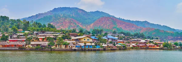 Panoramic View Mae Nga Lake Lined Small Village Houses Traditional — Stock Fotó