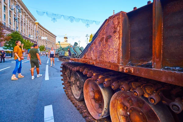 Kyiv Ukraine August 2022 Burnt Russian Tanks Artillery Khreshchatyk Avenue — Foto Stock