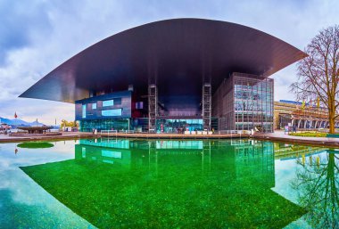 LUCERNE, SWITZERLAND - MARCH 30, 2022: Panorama of Culture and Congress Centre (Luzern KKL), on March 30 in Lucerne, Switzerland