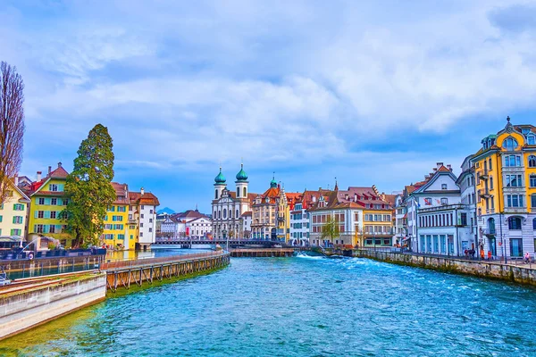 Photogenic Townscape Old Lucerne Medieval Houses Wooden Needle Dam Reuss — Stock Photo, Image