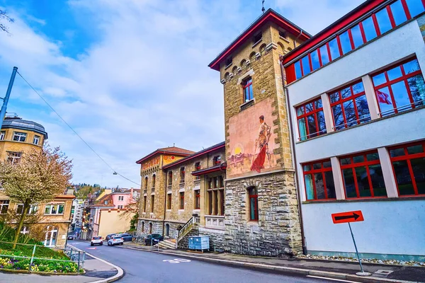 Die Historische Steinerne Kantonsschule Musegg Luzern Mit Fresken Der Fassade — Stockfoto