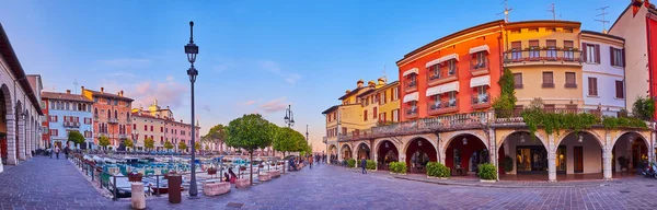 Panorama Starého Bydlení Venkovní Kavárny Lodě Kotvící Porto Vecchio Starý — Stock fotografie
