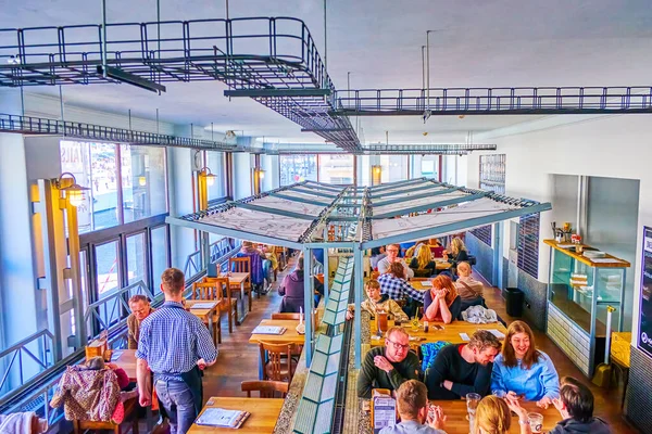 Prague République Tchèque Mars 2022 Salle Complète Restaurant Vytopna Des — Photo