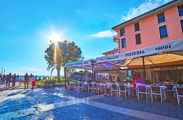 Magnifique Coucher Soleil Place Touristique Piazza Giosue Carducci Avec Restaurants — Photo