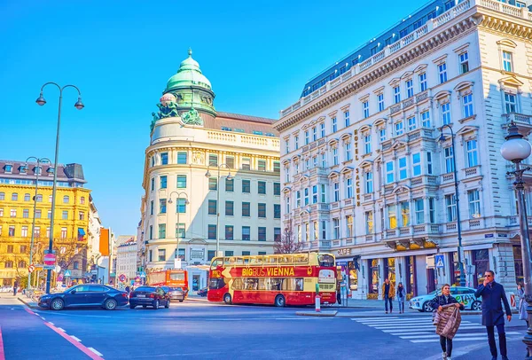 Wien Österreich Februar 2019 Fußgängerverkehr Albertinaplatz Mit Historischem Gebäude Der — Stockfoto