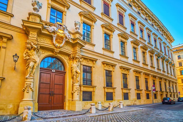 Stadtpalais Lihtenştayn Liechtenstein Şehir Sarayı Yan Kanadı Manzaralı Giriş Kapısı — Stok fotoğraf