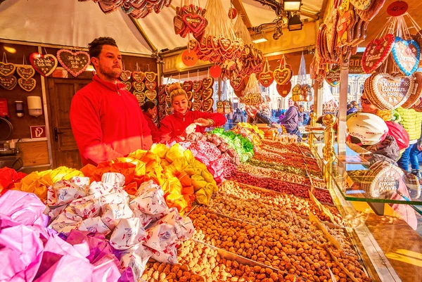 Viena Austria Febrero 2019 Puesto Comida Feria Invierno Ofrece Dulces —  Fotos de Stock