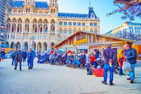 Vienna Austria Şubat 2019 Nsanlar Kış Fuarı Sırasında Rathausplatz Daki — Stok fotoğraf