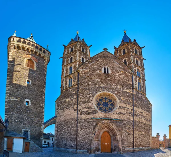 Facciata Pietra Della Storica Chiesa Parrocchiale Gotica San Bartolomeo Con — Foto Stock