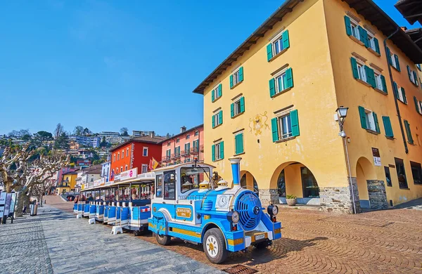 Ascona Suíça Março 2022 Trem Turístico Azul Brilhante Vintage Histórica — Fotografia de Stock