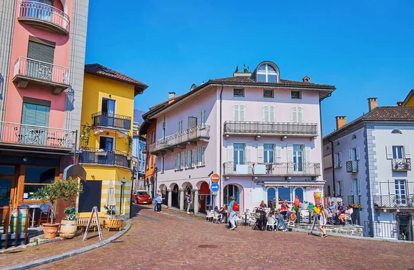 Ascona Suíça Março 2022 Casas Vintage Coloridas Com Pequenos Cafés — Fotografia de Stock