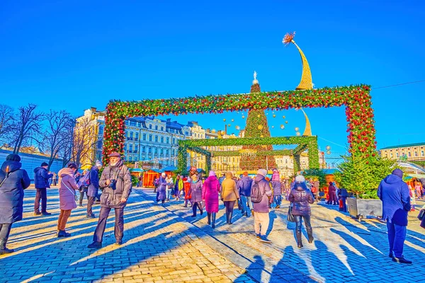 Kyiv Ukraine 2022年1月2日 クリスマスのお祝いの間のキエフ市内中心部 1月2日にウクライナのキエフで — ストック写真