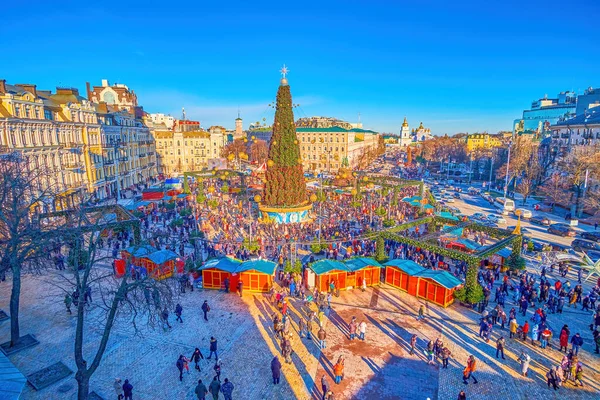 Kyiv Ukraine 2022年1月2日 ウクライナのキエフにある聖ソフィア大聖堂鐘楼の展望台 ソフィア広場 — ストック写真