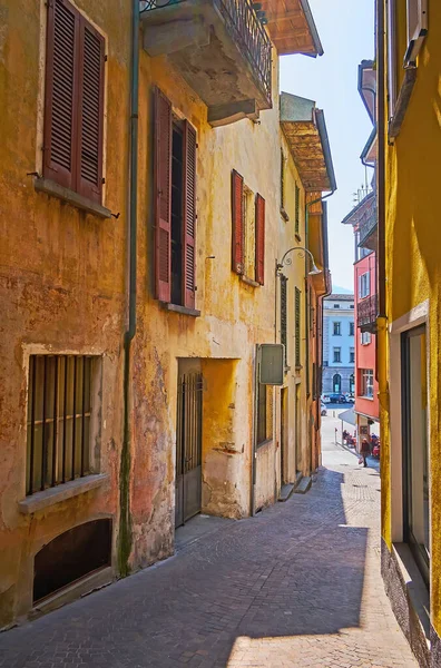 Narrow Pannelle Street Vintage Shabby Houses Locarno Switzerland — Stock Photo, Image