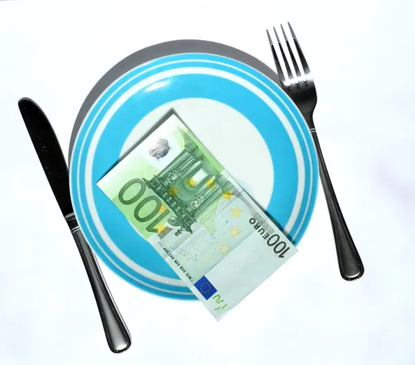 Een maaltijd van honderd euro — Stockfoto