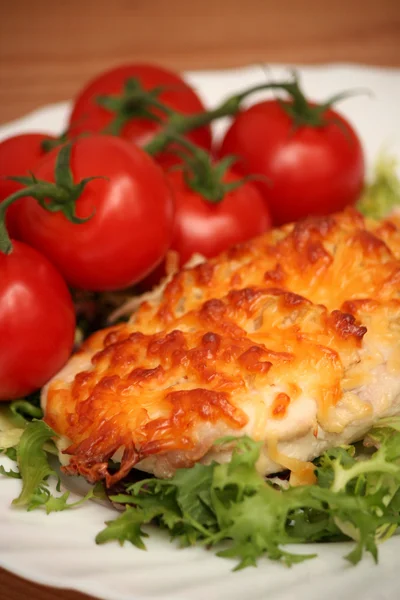 Filete de pollo al horno con queso Imagen de stock