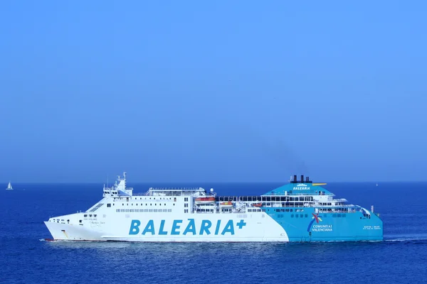 BARCELONA, ESPANHA - 24 de julho: o navio Balearia — Fotografia de Stock