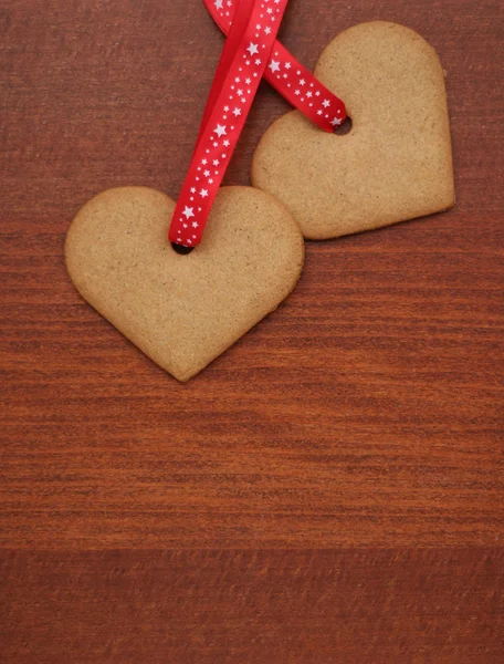 バレンタインデーのための 2 つのクッキー ハート — ストック写真