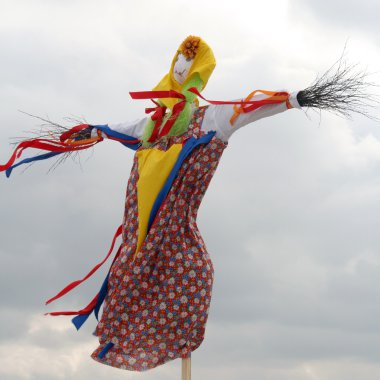 Effigy Maslenitsa before burning (Maslenitsa - traditional celeb clipart