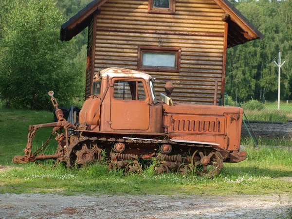 Gamla ryska bulldozer — Stockfoto