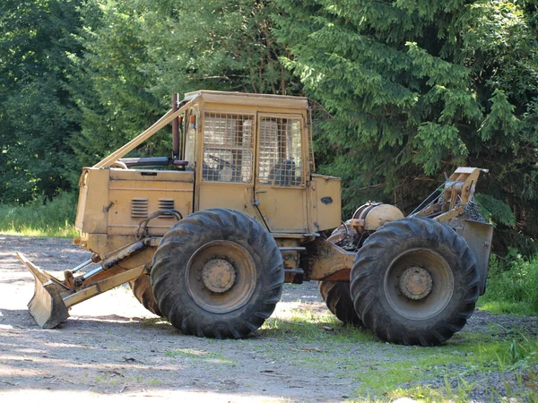 Skogsbruk traktor lkt81 turbo — Stockfoto