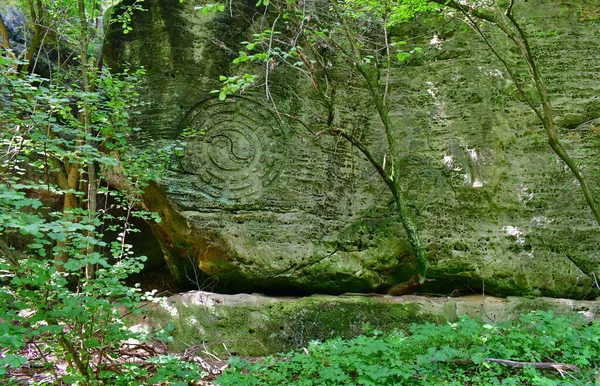Ying Yang Esculpida Pedra Arenito Central Bohemia República Checa — Fotografia de Stock
