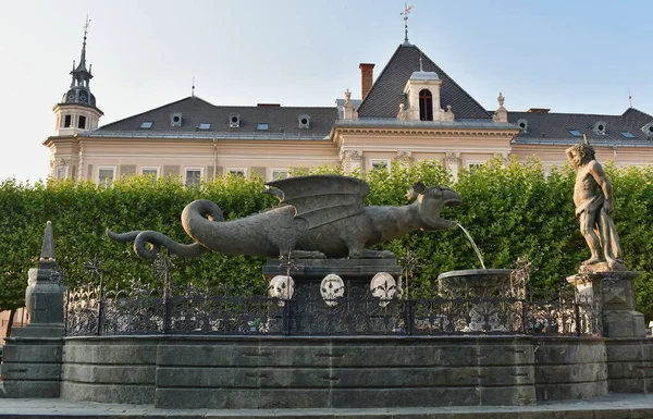 Klagenfurt Worthersee Κρήνη Δράκος Lindwurmbrunnen Ανήκει Στα Έμφυτα Σύμβολα Της — Φωτογραφία Αρχείου