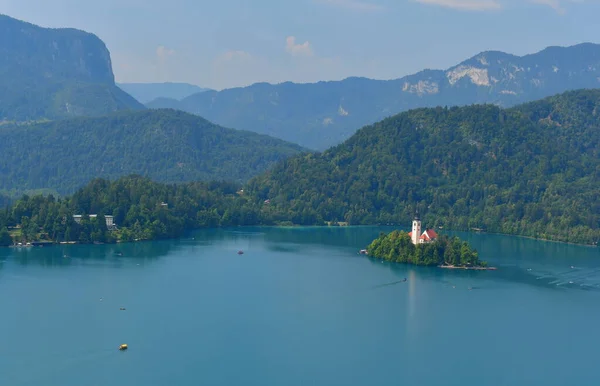 Lago Bled Situado Los Pies Los Alpes Julianos Eslovenos Eslovenia — Foto de Stock