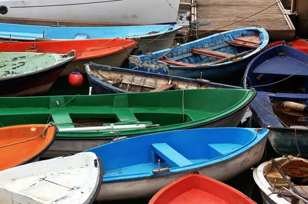 Coloful човни — стокове фото