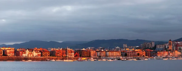 Panorama do passeio de Getxo no crepúsculo — Fotografia de Stock