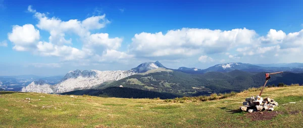 Urkiola 山的全景 — 图库照片