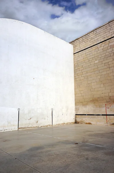 Basque country pelota mahkeme fronton isimli — Stok fotoğraf