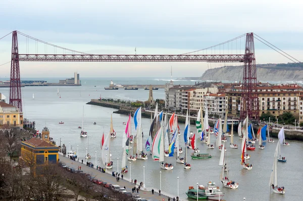 Portugalete, Spanje - 21 december 2013: kampioenschap van zeilboot — Stockfoto
