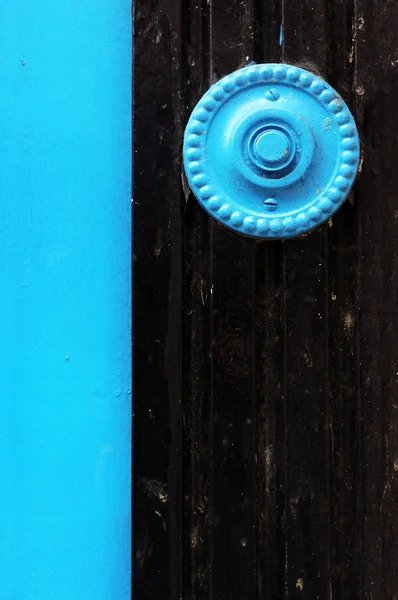 Oude deurbel op deur — Stockfoto