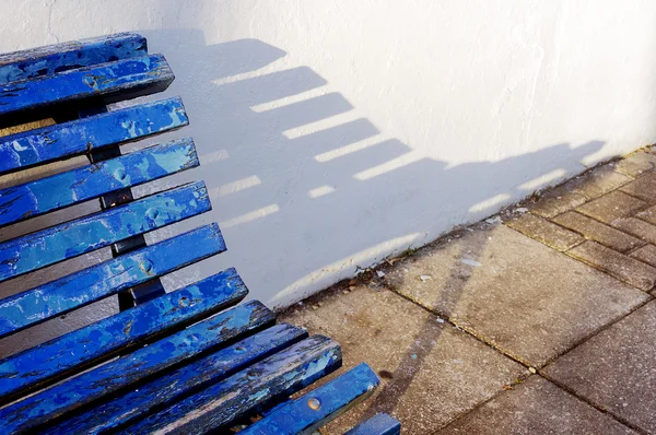 Bench and shadow — Stock Photo, Image