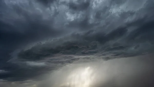 Tempestade Dramática Com Nuvens Tempestuosas Chuva Céu — Fotografia de Stock