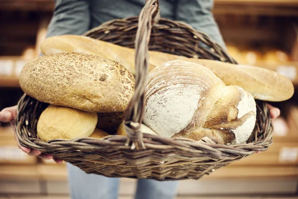 Basket filled baking bread — Stock Photo, Image