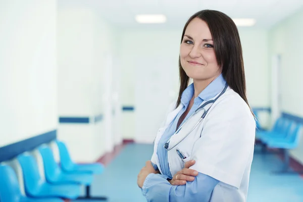 Portrait of young female doctor — Stock Photo, Image