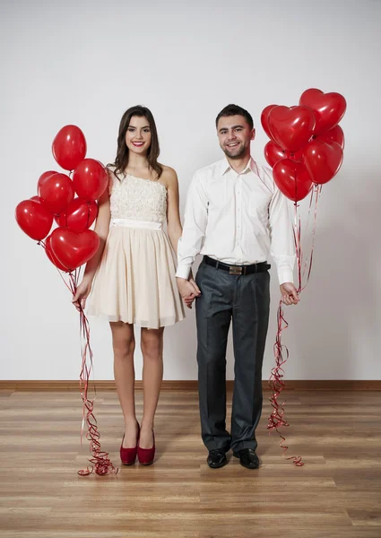 Pareja con globos —  Fotos de Stock