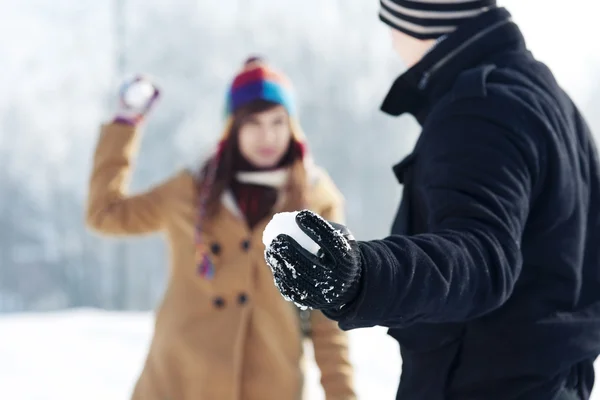 打雪仗! — 图库照片