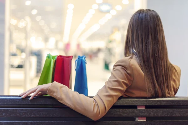 Atractiva mujer de compras — Foto de Stock