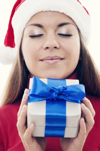 Vrouw met aanwezig — Stockfoto