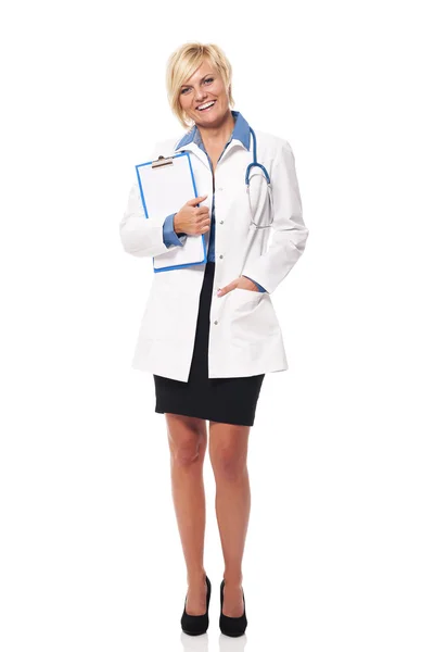 Female doctor with clipboard — Stock Photo, Image