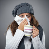 junge Frau mit Grippe