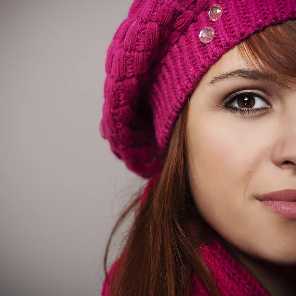 Close up of woman in pink beret — Stock Photo, Image