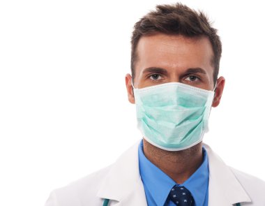 Doktor giyen cerrahi maske