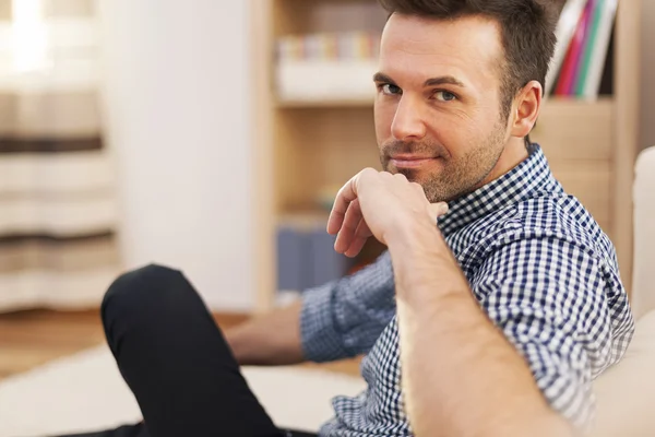 Uomo sorridente — Foto Stock