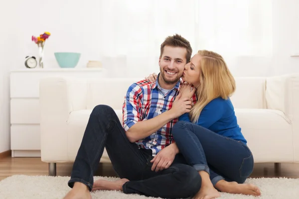 Pareja cariñosa —  Fotos de Stock