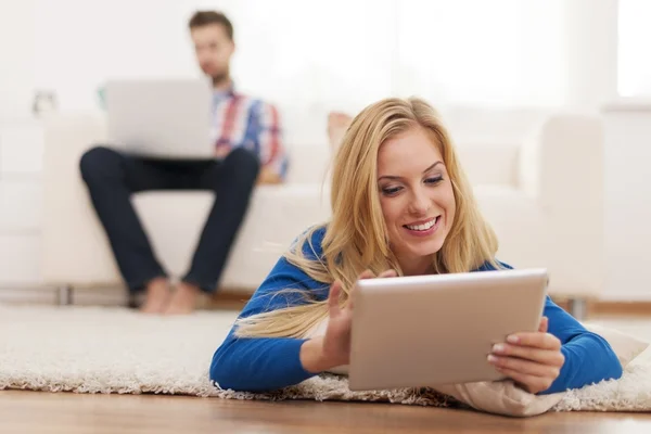 Young couple — Stock Photo, Image